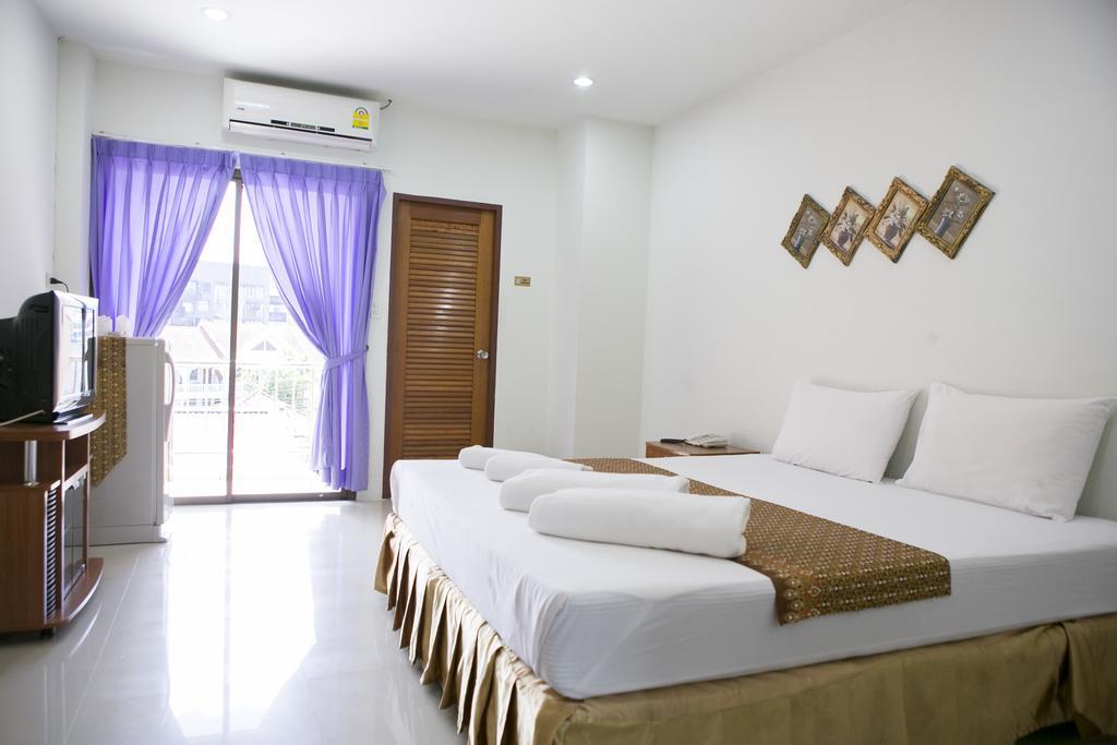 G&B Guesthouse Patong Exterior photo